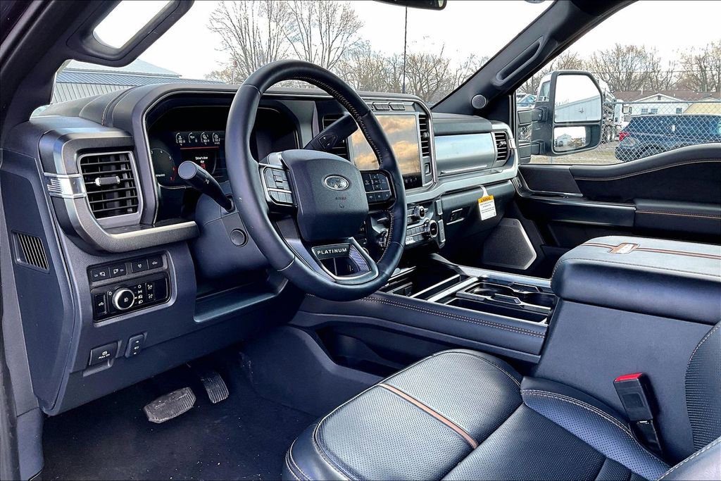Used 2024 Ford F250 Platinum image 10
