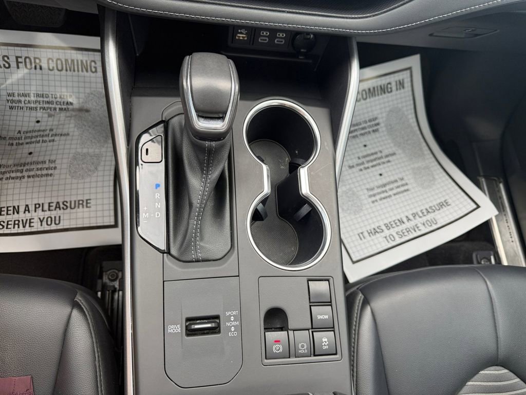 Used 2023 Toyota Highlander XSE image 23