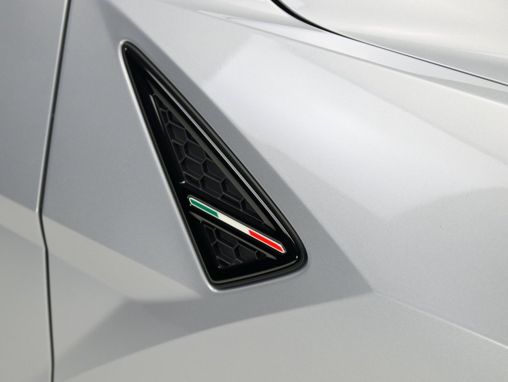 Used 2025 Lamborghini Urus SE AWD/4WD image 23