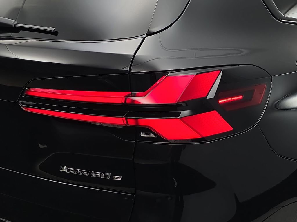 New 2026 BMW X5 xDrive50e w/ M Sport Package image 33