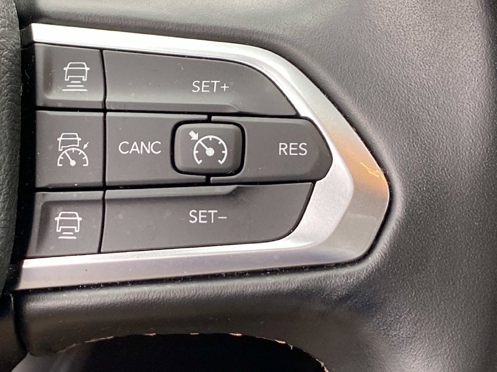 Certified 2022 Jeep Compass Limited AWD/4WD image 17