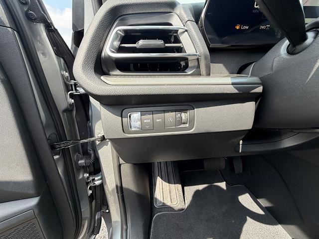 New 2026 Chevrolet Traverse LT AWD/4WD image 12
