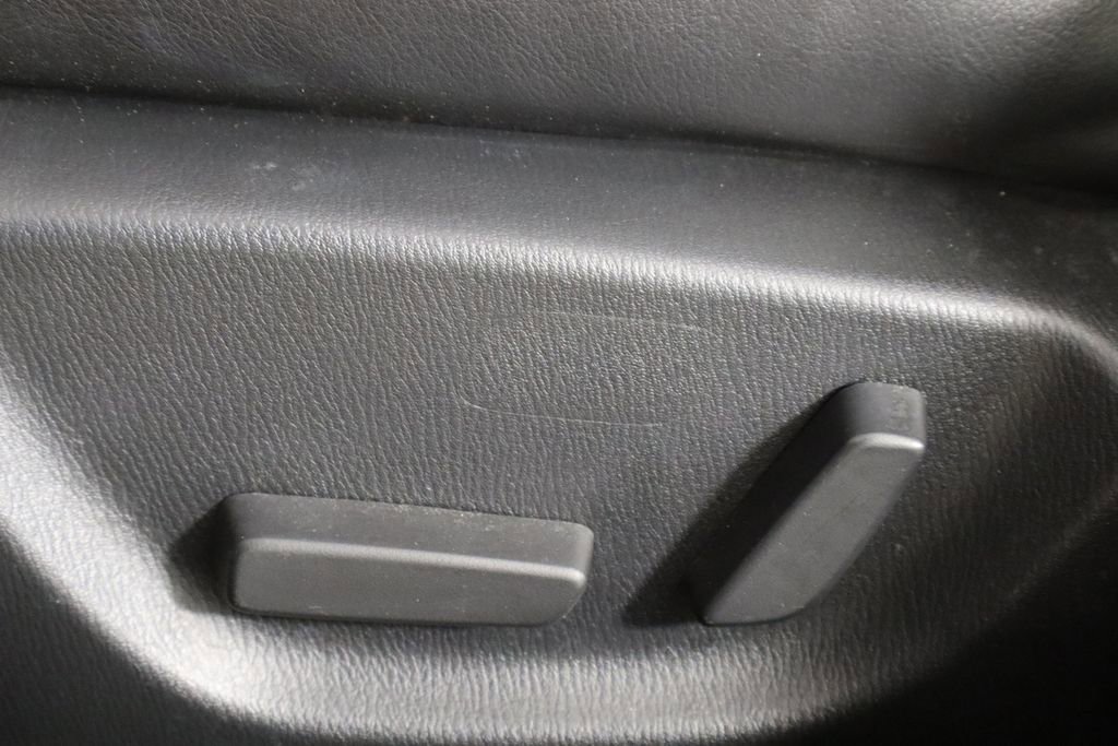 Used 2017 MAZDA MAZDA3 Touring image 23