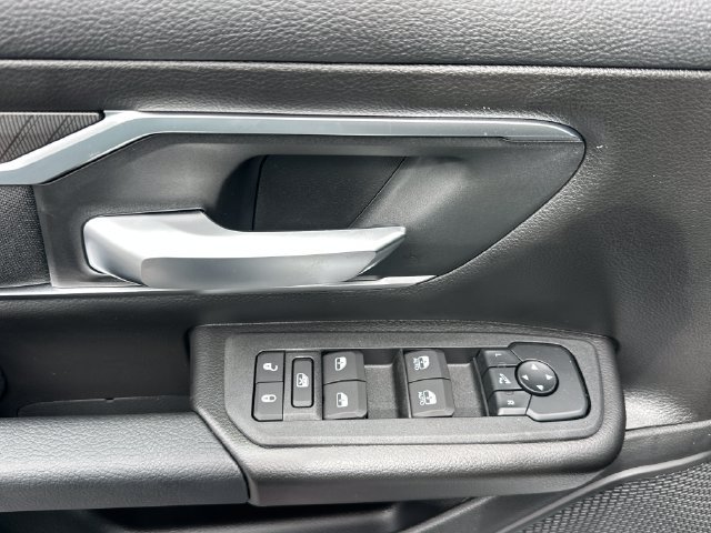 New 2027 RAM 1500 4x4 Crew Cab image 12