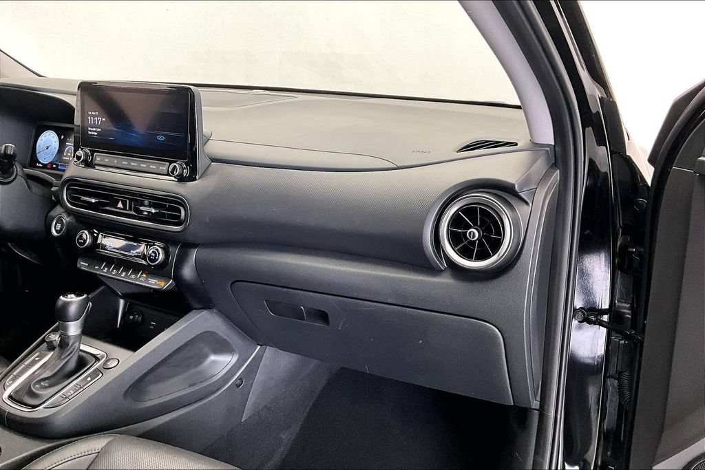 Certified 2022 Hyundai Kona Limited AWD/4WD image 16