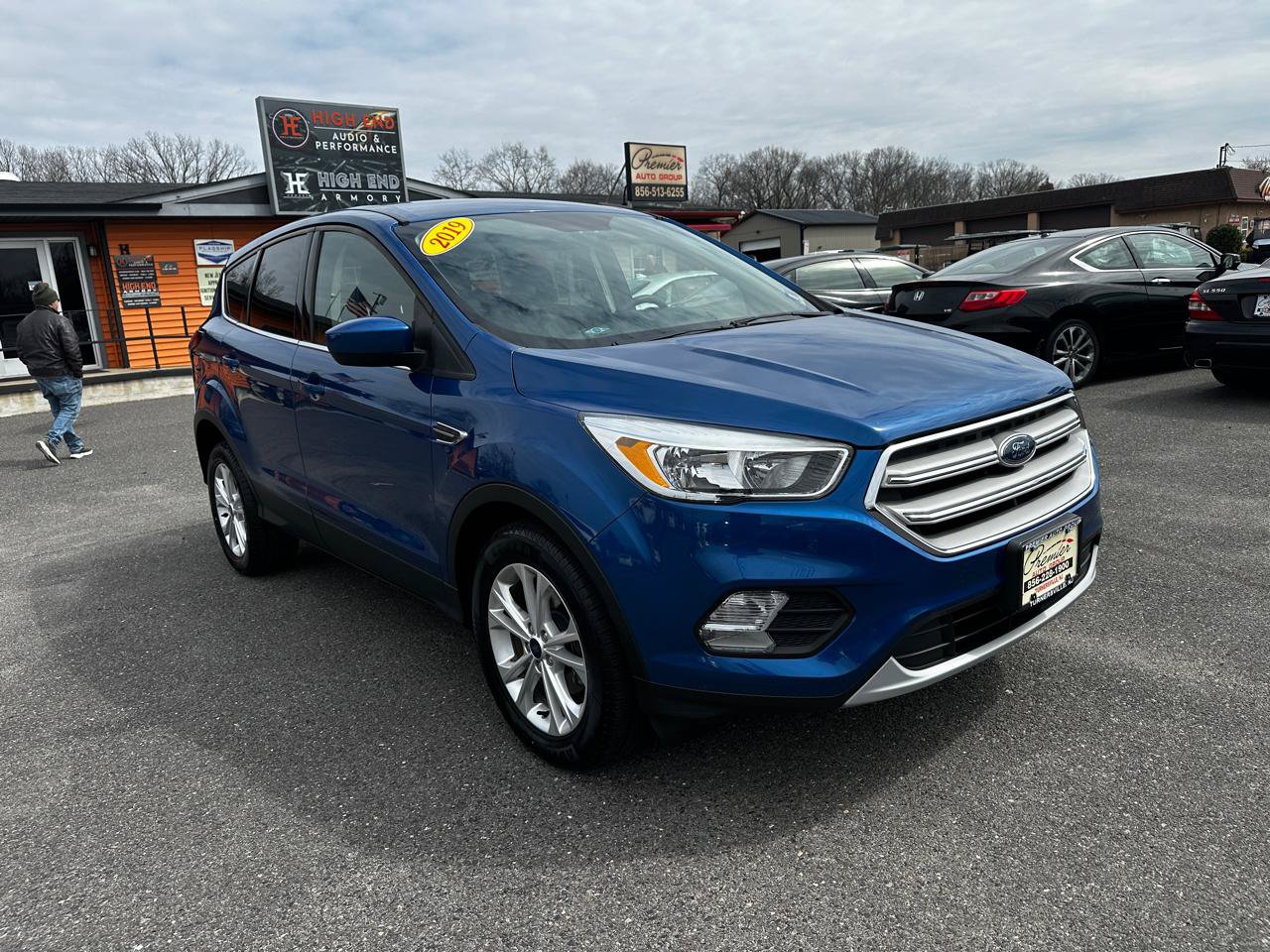 Used 2019 Ford Escape SE FWD image 3