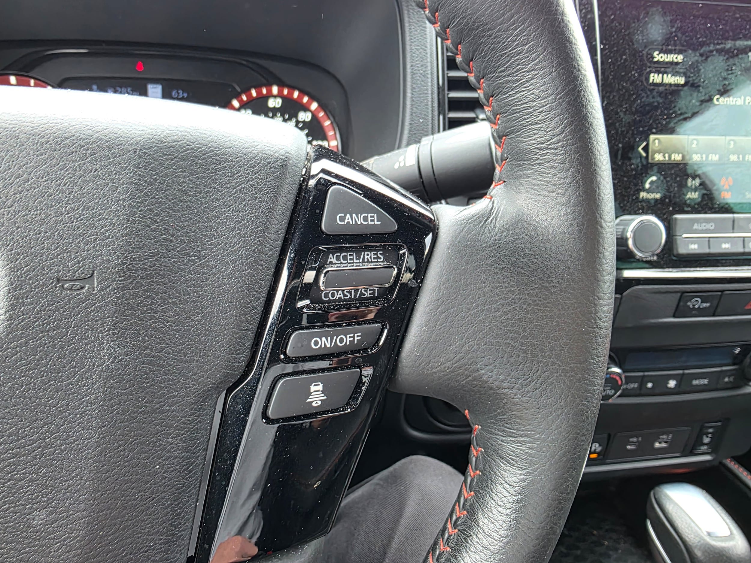 Used 2023 Nissan Frontier PRO-4X w/ Pro Convenience Package AWD/4WD image 17