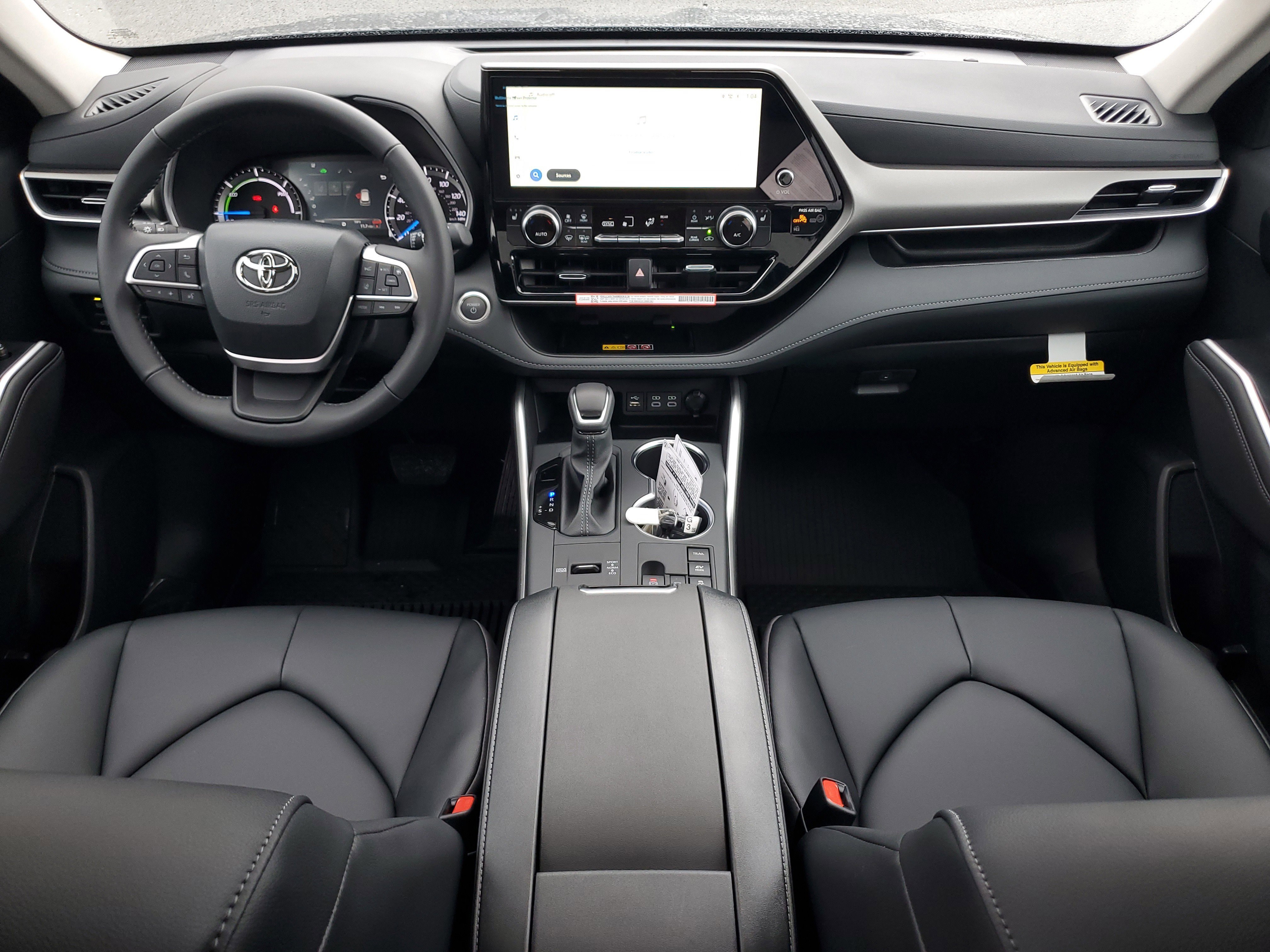 New 2026 Toyota Highlander XLE image 18