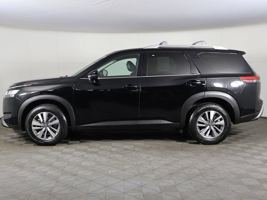 Used 2023 Nissan Pathfinder SL image 18