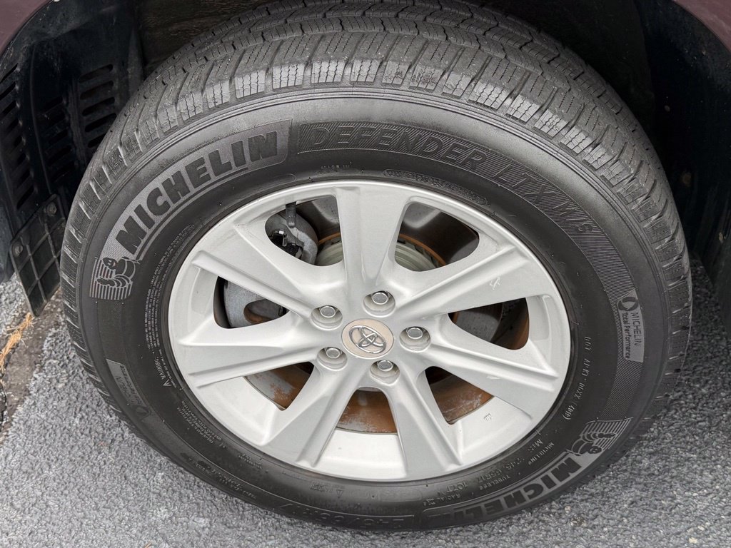 Used 2013 Toyota Highlander SE AWD/4WD image 36