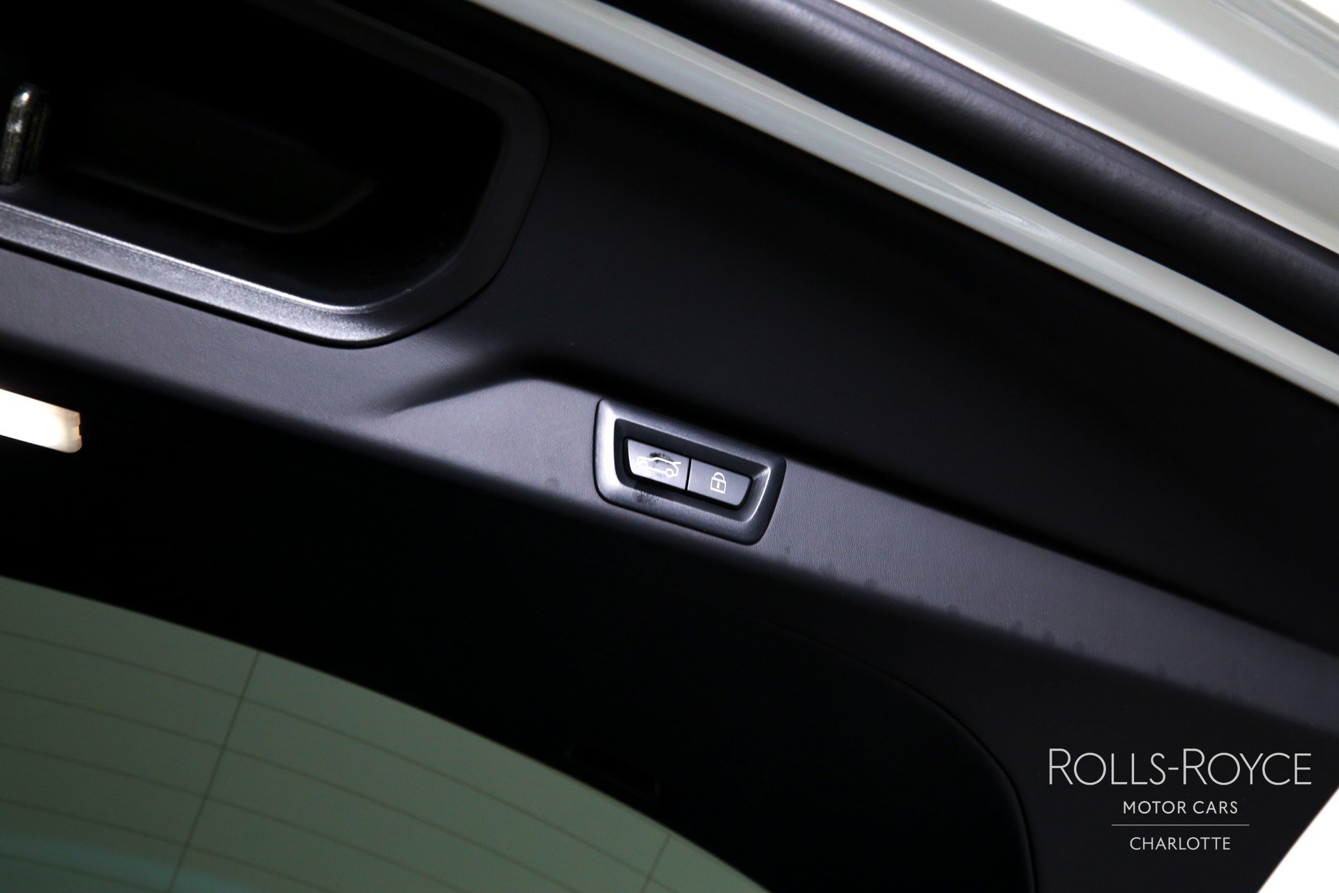 Certified 2024 Rolls-Royce Cullinan AWD/4WD image 27