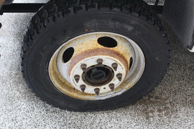 Used 2002 Ford F550 XL image 25