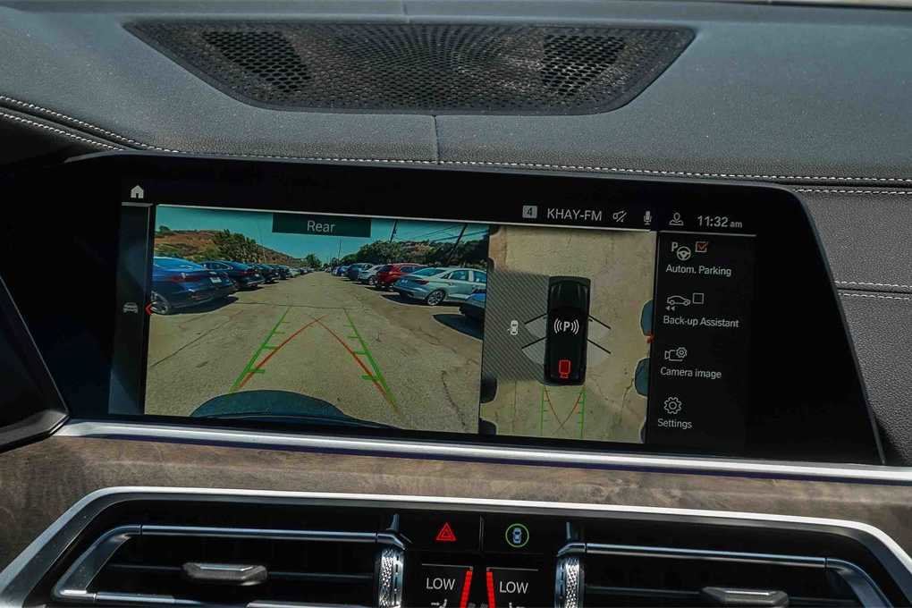 Used 2022 BMW X5 sDrive40i w/ Parking Assistance Package image 14