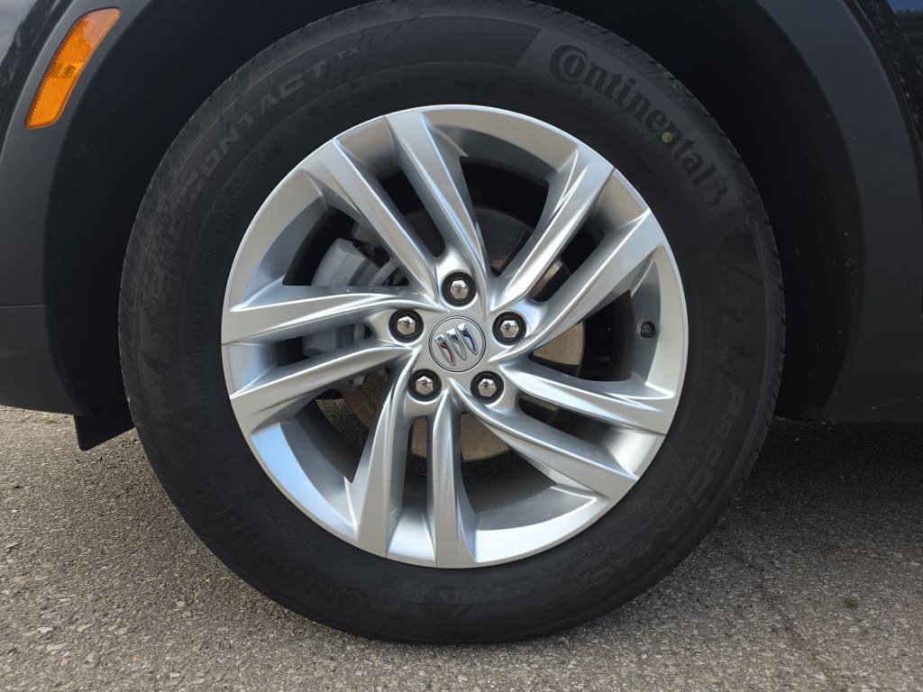 Used 2025 Buick Envista Sport Touring w/ Convenience I Package FWD image 33