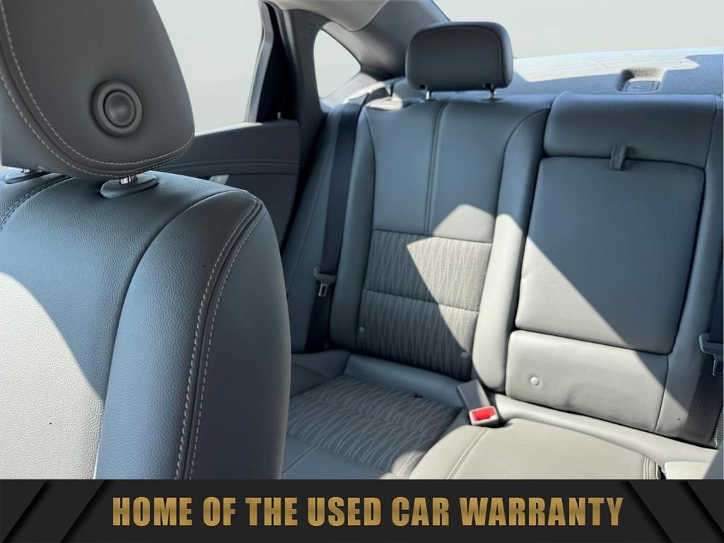 Used 2017 Chevrolet Impala LT FWD image 18