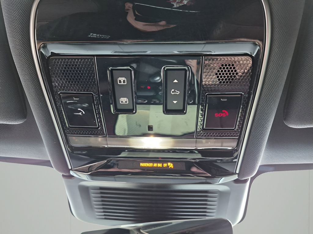 Used 2023 Land Rover Range Rover Sport SE Dynamic image 42