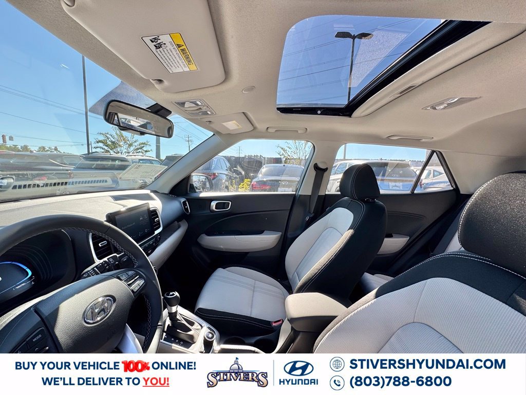New 2026 Hyundai Venue SEL FWD image 18
