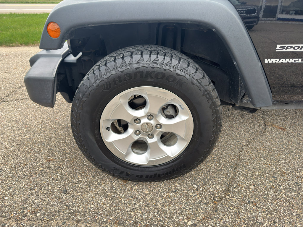 Used 2017 Jeep Wrangler Sport AWD/4WD image 5
