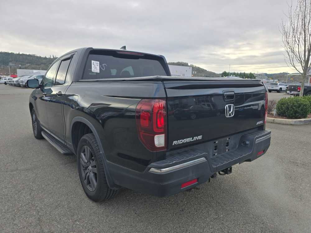 Used 2017 Honda Ridgeline Sport image 2