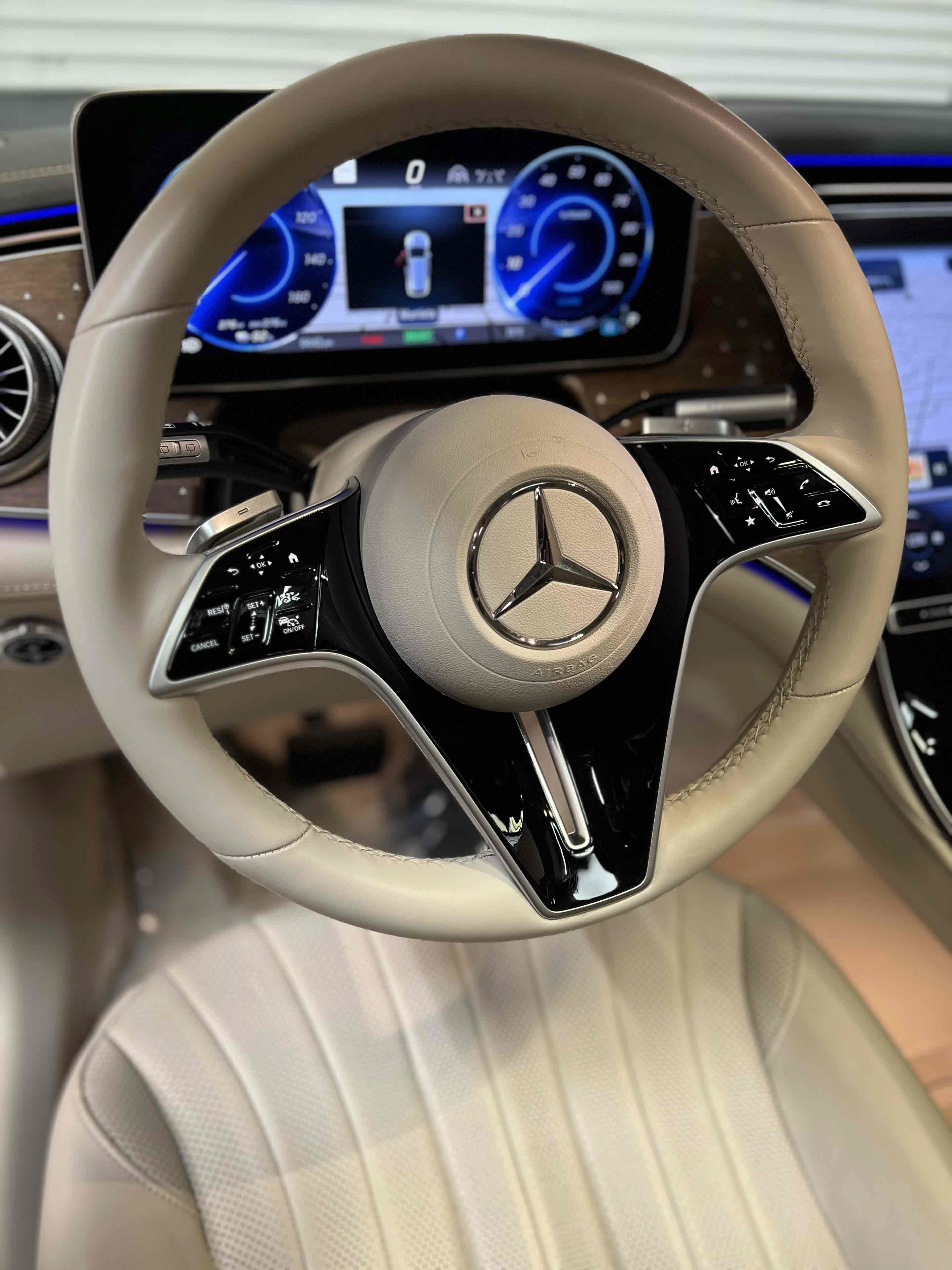 Used 2023 Mercedes-Benz EQS 450+ SUV image 40