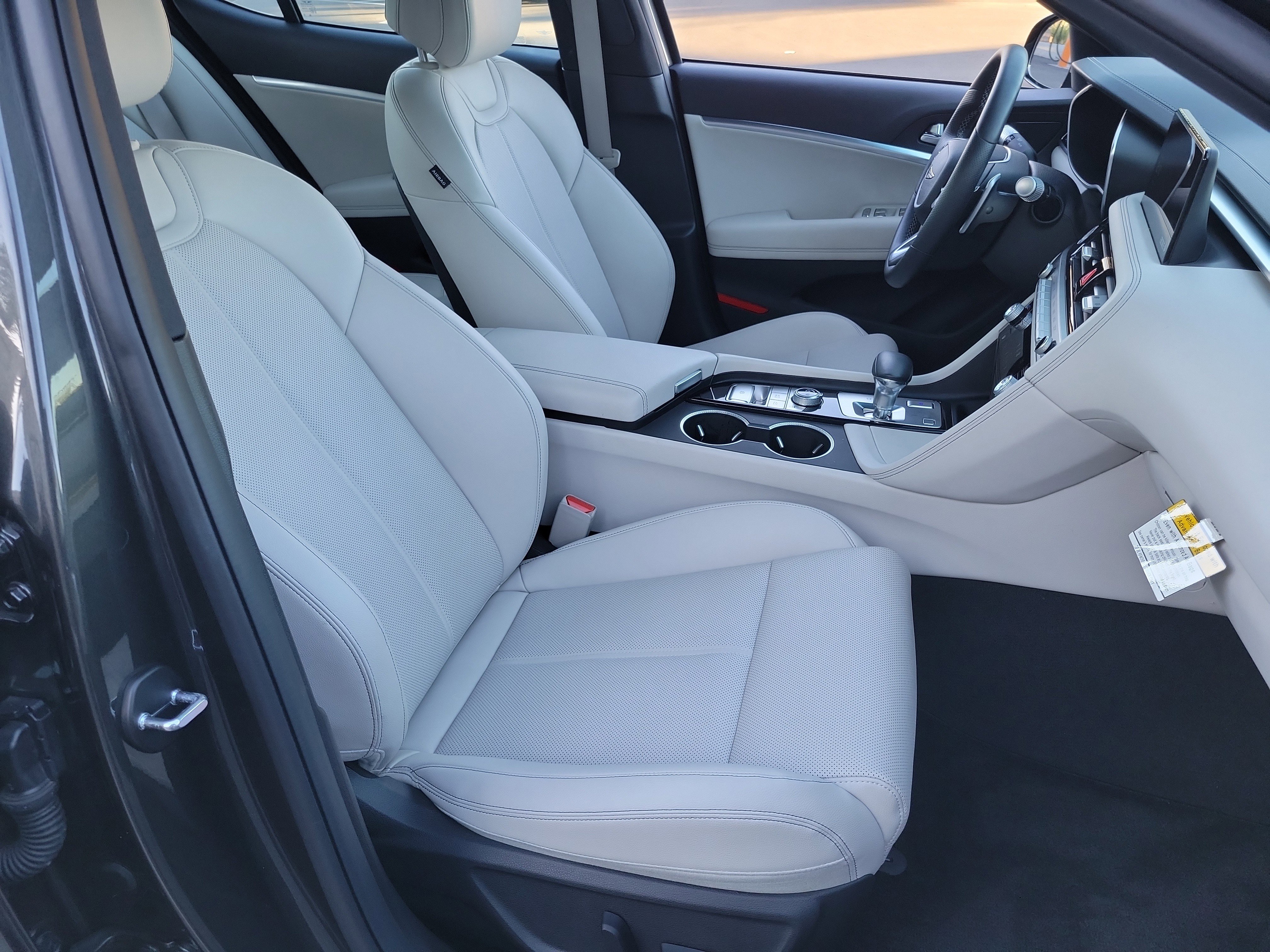 Certified 2025 Genesis G70 2.5T image 20