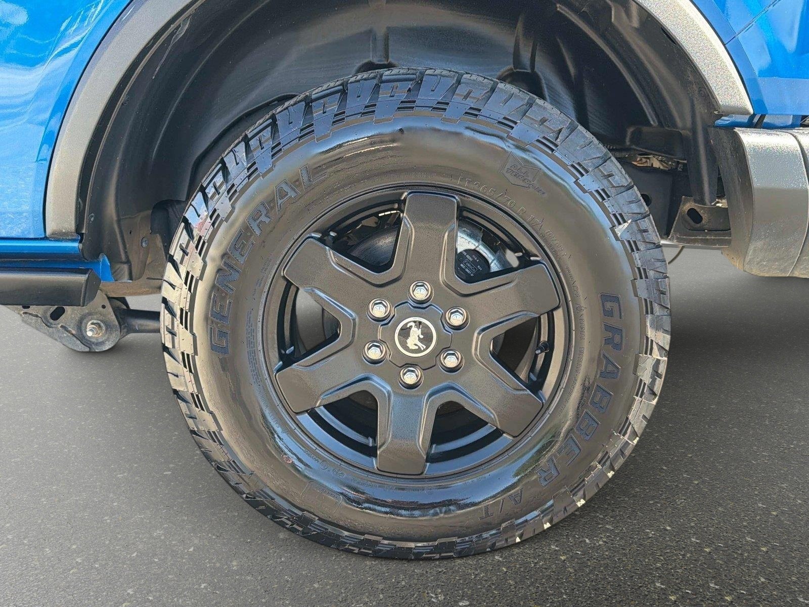 Used 2024 Ford Bronco Black Diamond image 12