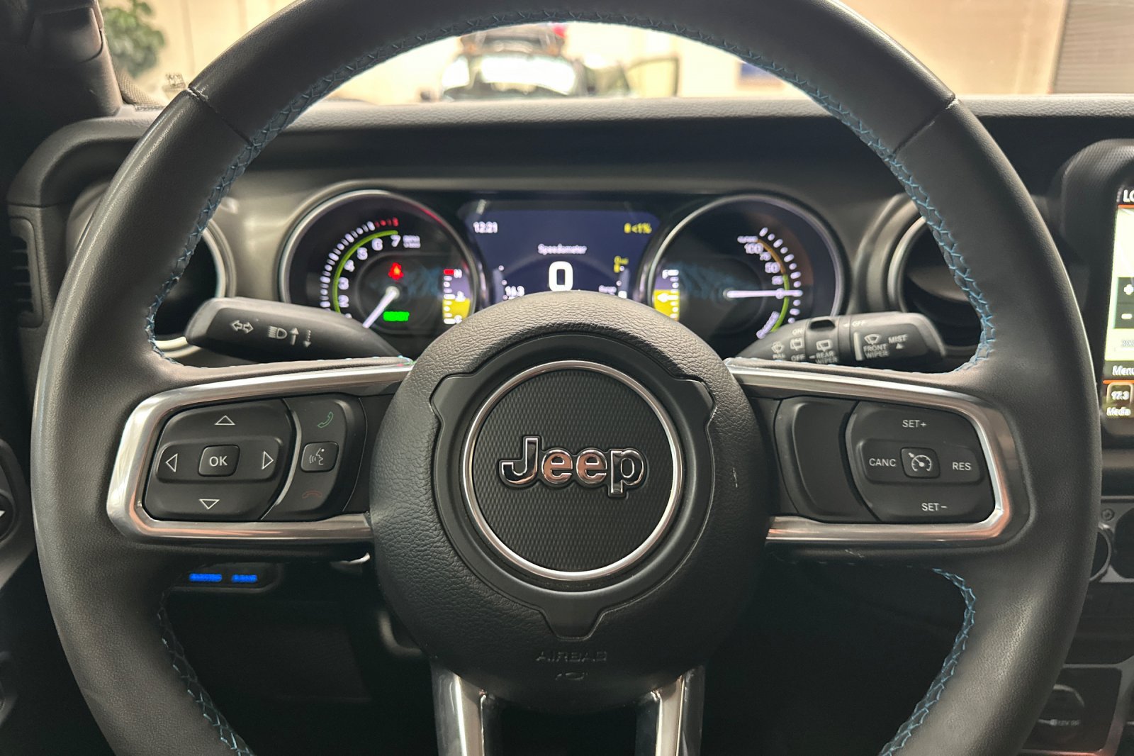 Used 2023 Jeep Wrangler Unlimited Rubicon 4xe AWD/4WD image 29