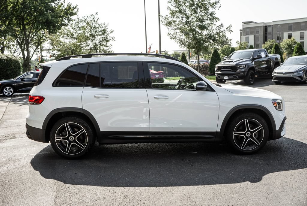 Used 2021 Mercedes-Benz GLB 250 4MATIC image 3