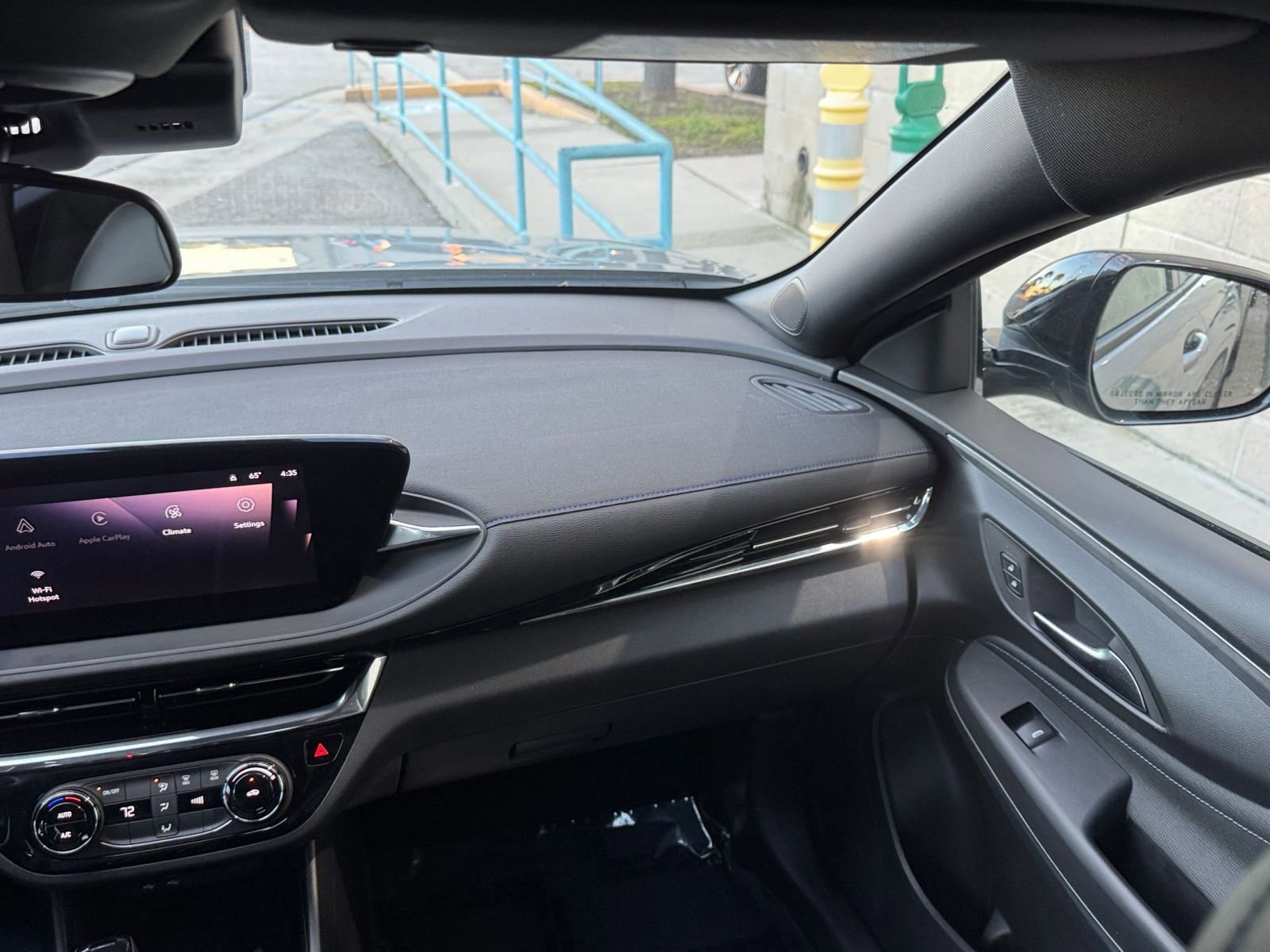 Used 2025 Buick Envista Sport Touring image 34