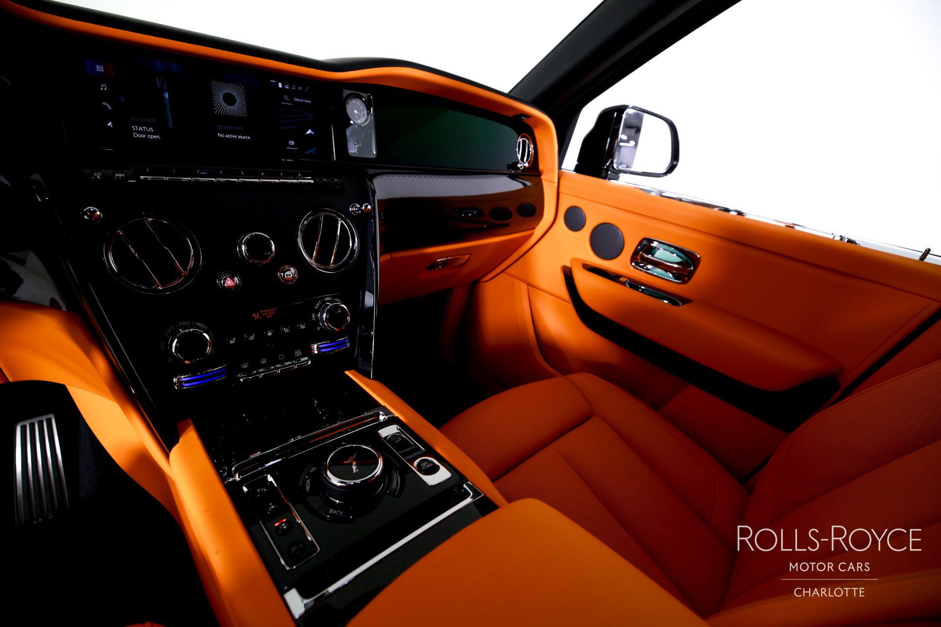 New 2026 Rolls-Royce Cullinan Black Badge AWD/4WD image 16
