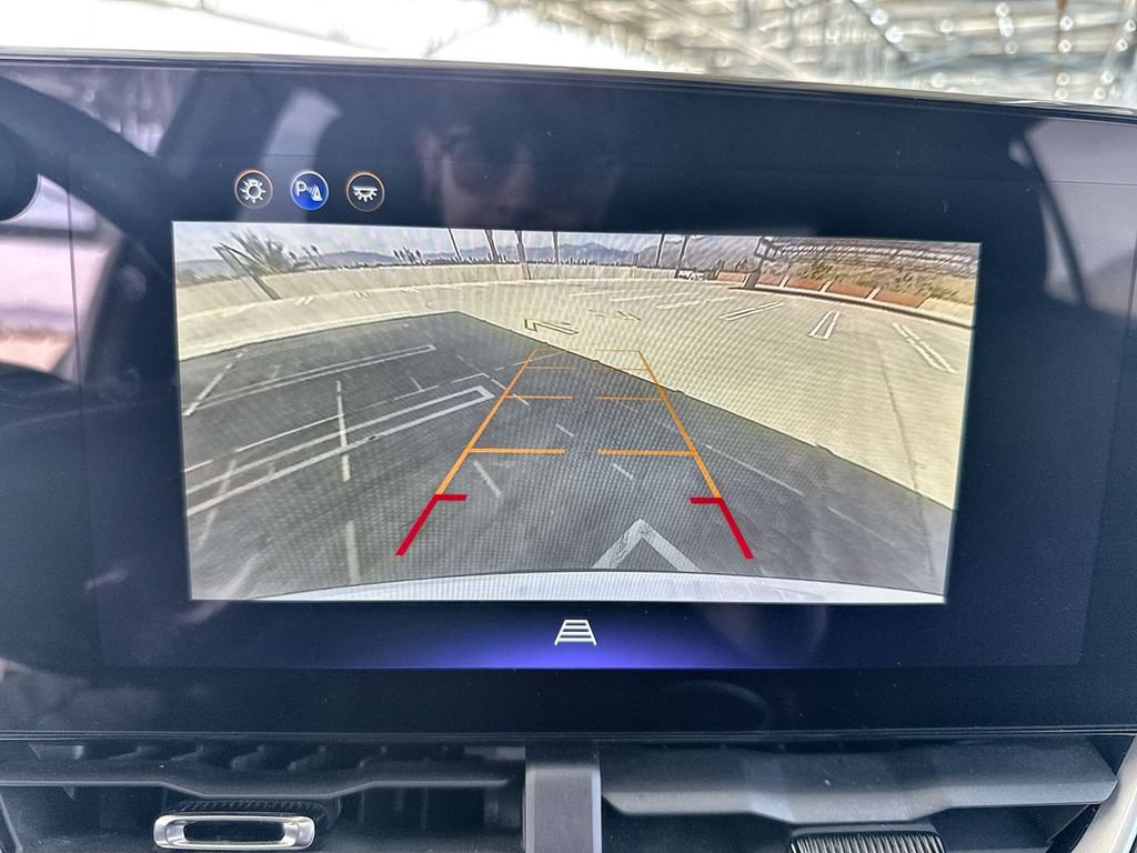 Used 2025 Chevrolet Equinox LT FWD image 7