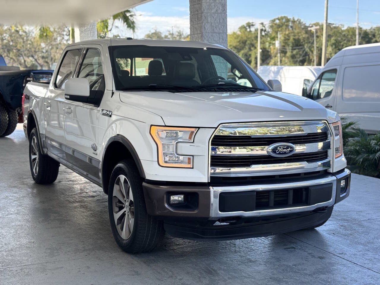 Used 2015 Ford F150 King Ranch w/ Equipment Group 601A Luxury AWD/4WD image 12