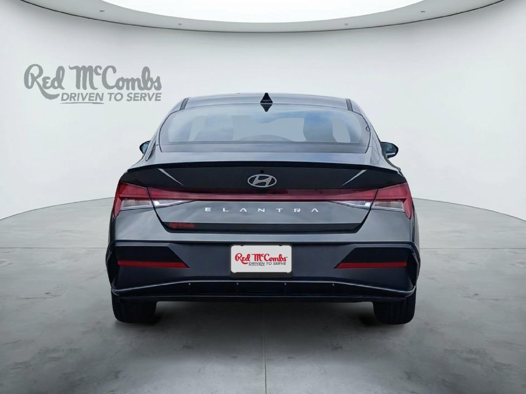New 2026 Hyundai Elantra SEL Sport FWD image 4
