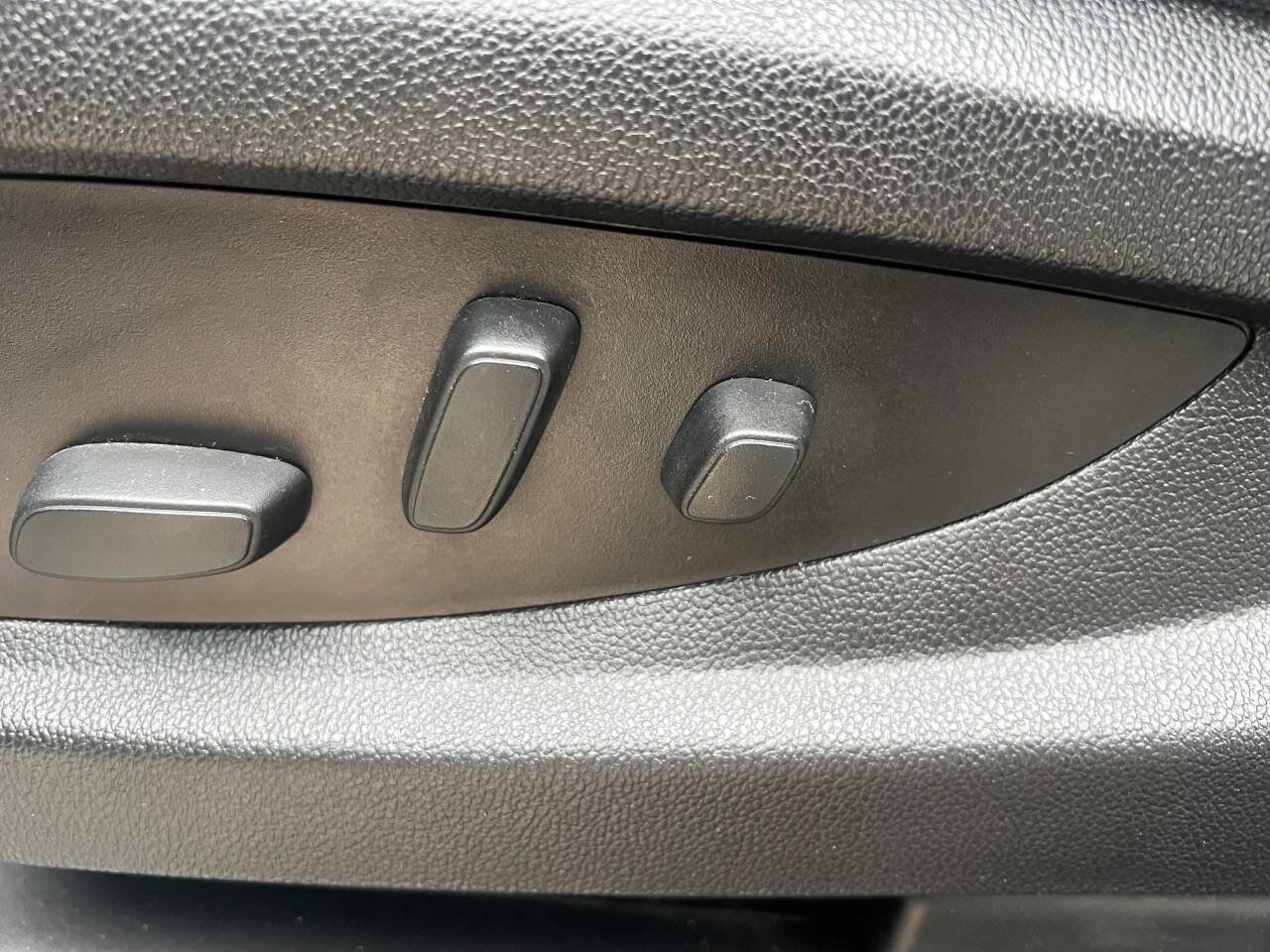 Used 2017 Chevrolet Silverado 1500 LT w/ All Star Edition image 17