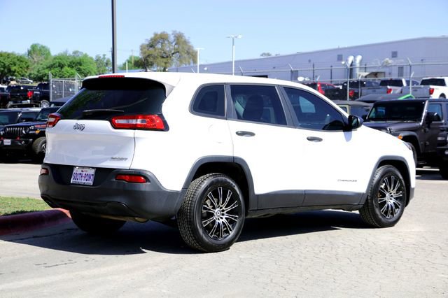 Used 2015 Jeep Cherokee Sport image 5