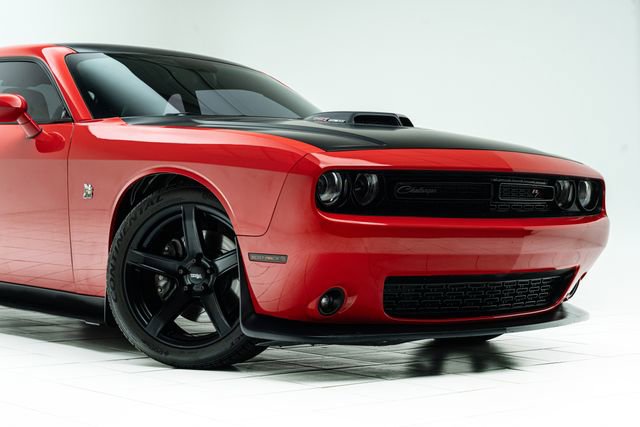 Used 2016 Dodge Challenger R/T Scat Pack image 4