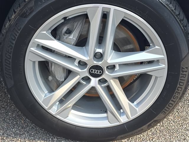 Used 2022 Audi Q5 e Premium Plus AWD/4WD image 11