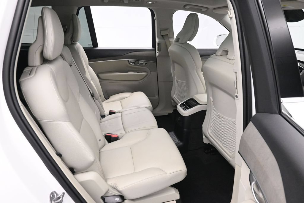 Used 2024 Volvo XC90 T8 Plus AWD/4WD image 18