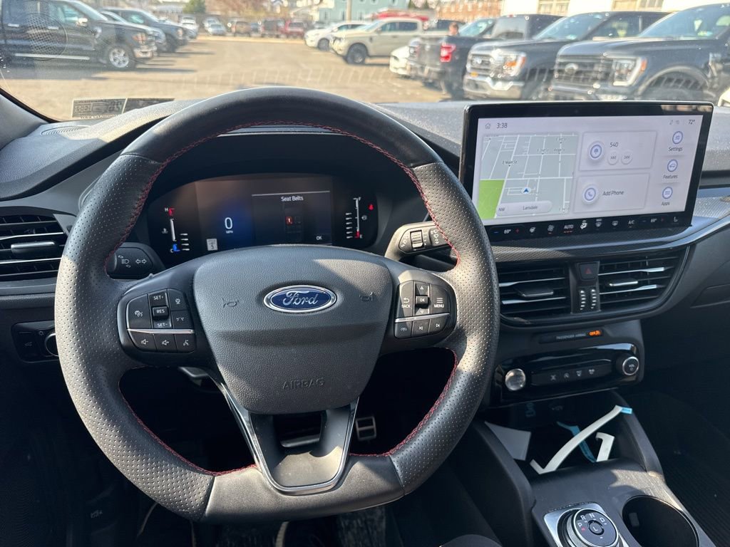 Used 2023 Ford Escape ST-Line w/ Tech Pack #1 image 9