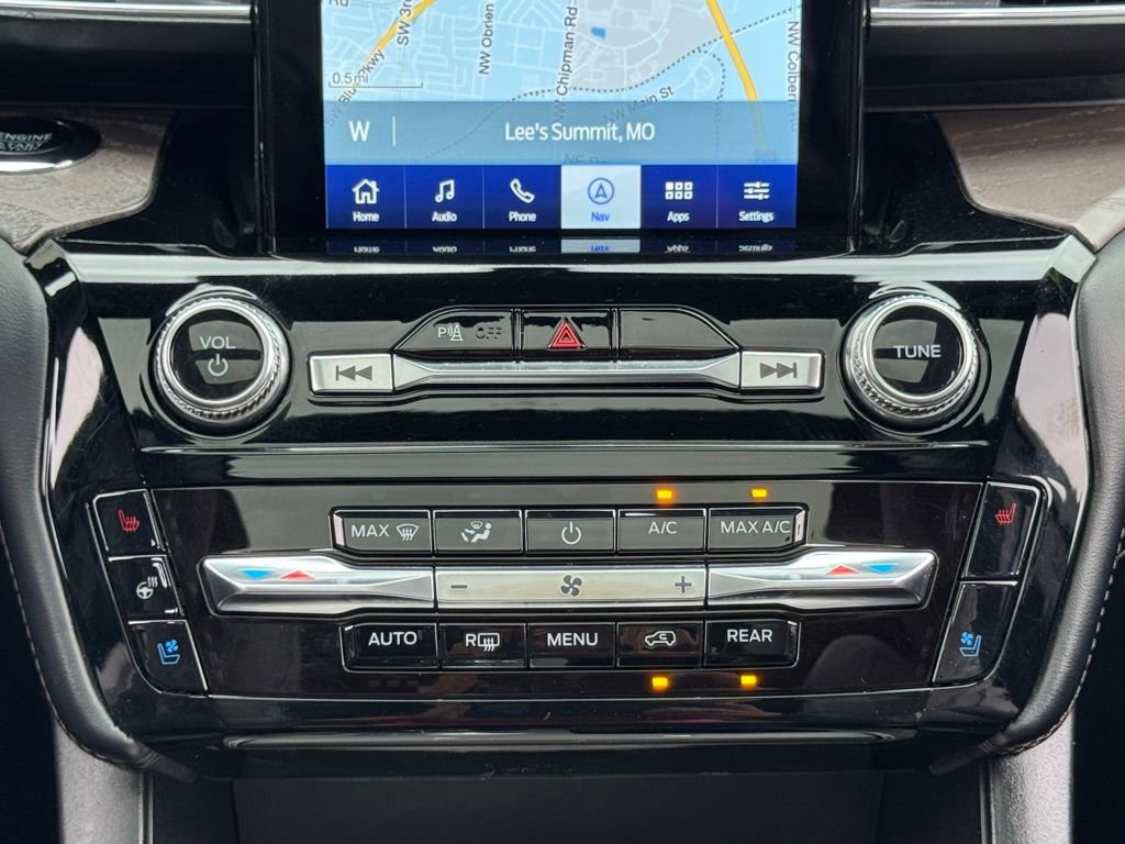 Used 2024 Ford Explorer Platinum w/ Technology Package image 25