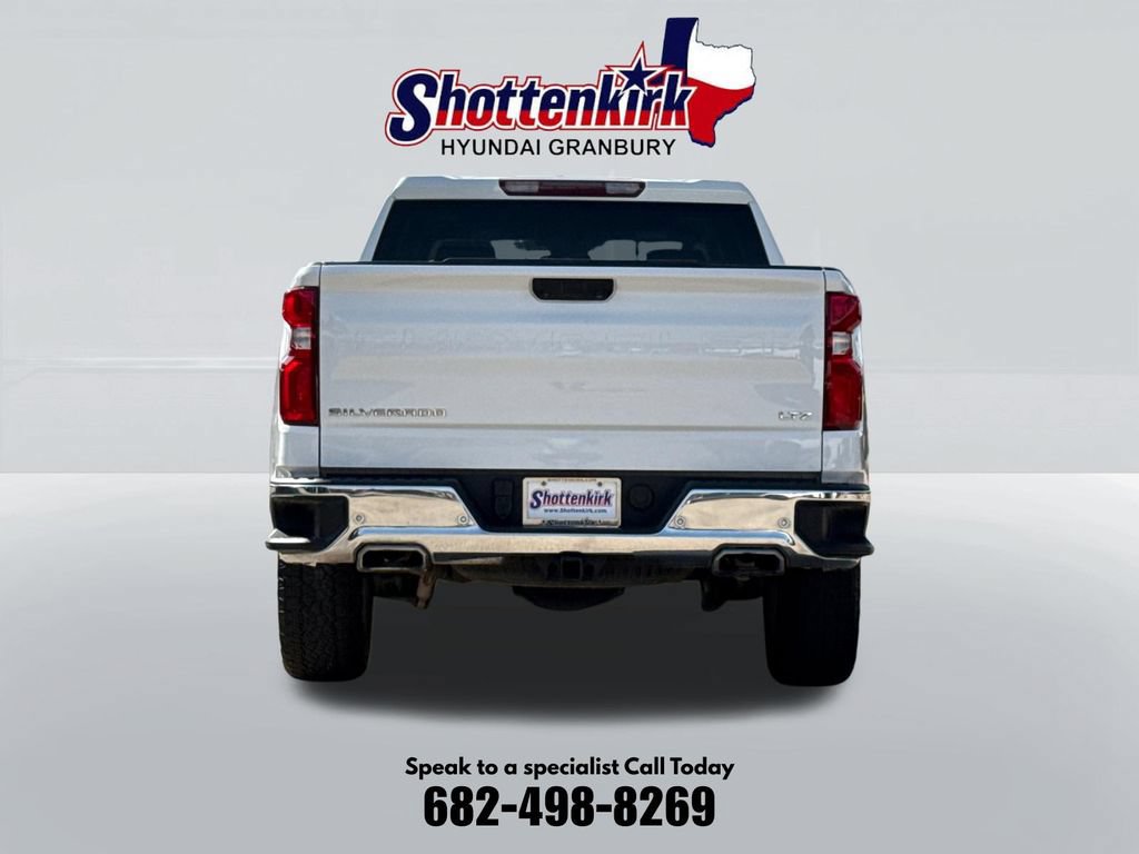 Used 2024 Chevrolet Silverado 1500 LTZ w/ Z71 Off-Road Package AWD/4WD image 7
