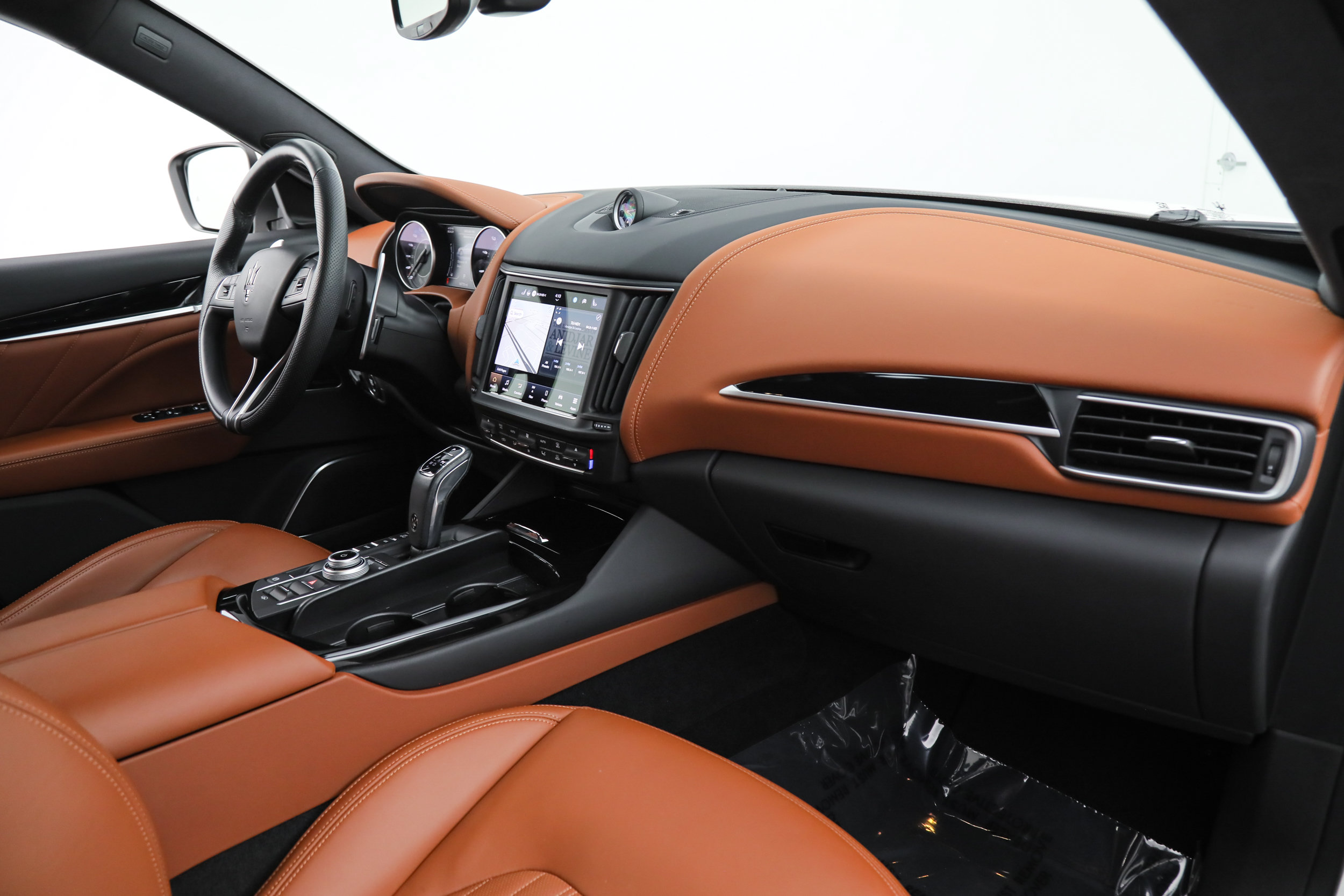 Certified 2023 Maserati Levante Modena AWD/4WD image 11