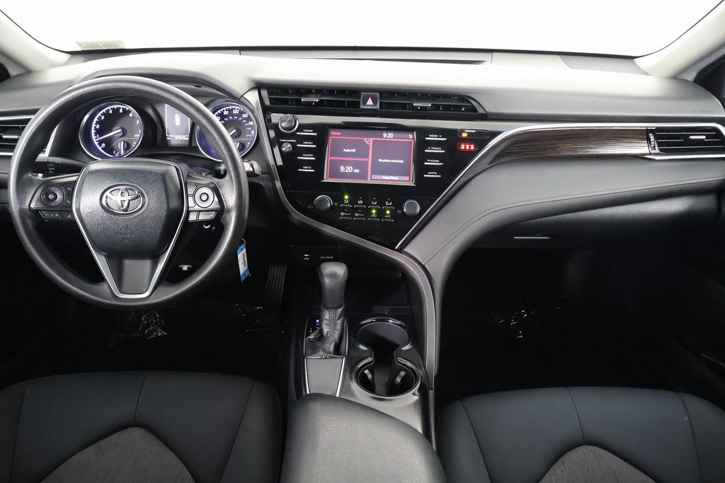 Used 2018 Toyota Camry LE FWD image 8