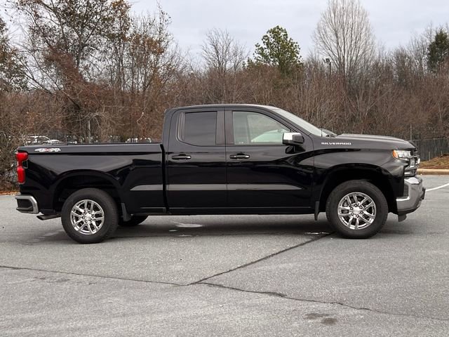 Used 2022 Chevrolet Silverado 1500 LT image 2