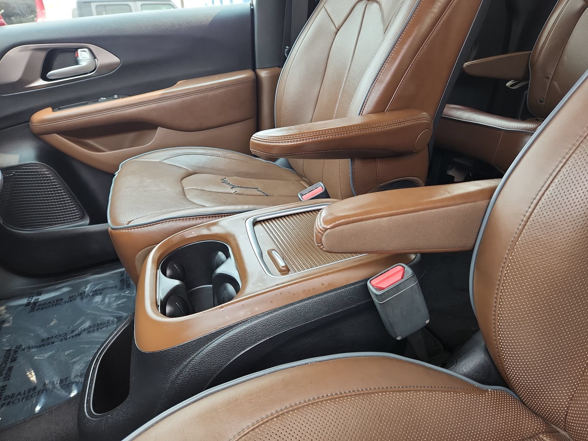 Certified 2017 Chrysler Pacifica Limited FWD image 23