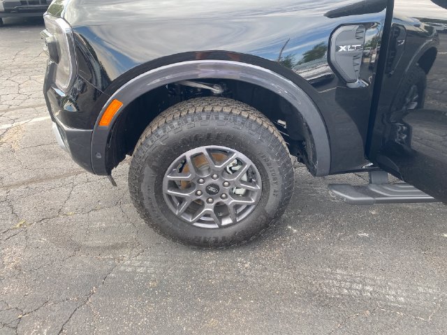 Used 2024 Ford Ranger XLT w/ Technology Package AWD/4WD image 17