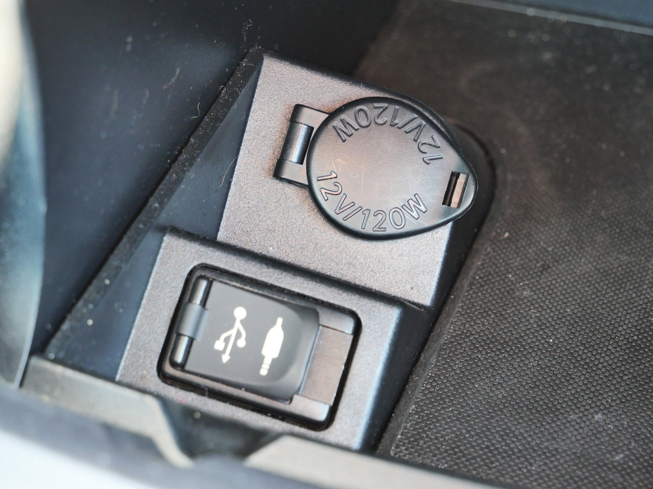 Used 2016 Toyota Camry SE FWD image 27