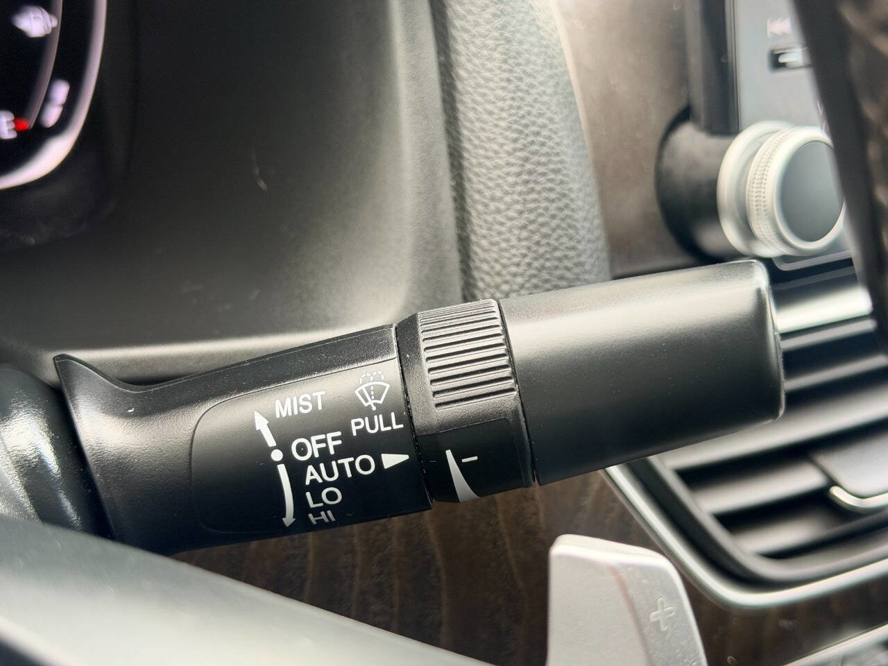 Used 2018 Honda Accord Touring image 35