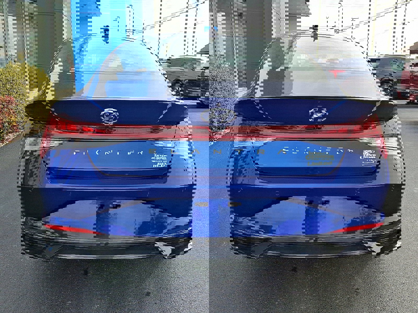 Used 2023 Hyundai Elantra Limited image 5