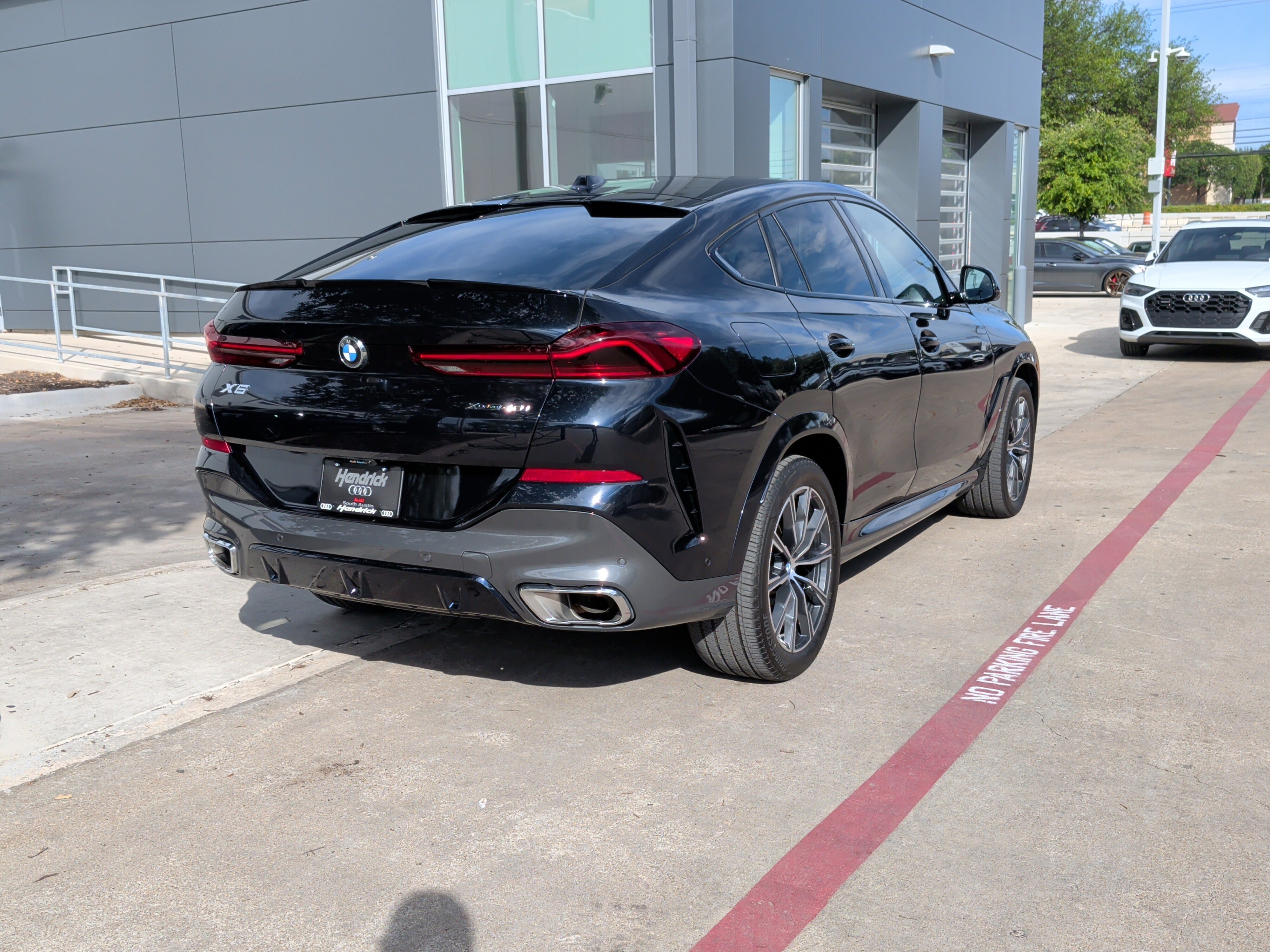 Used 2025 BMW X6 xDrive40i AWD/4WD image 11